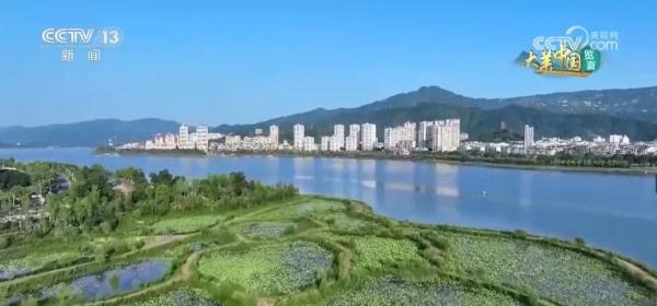 碧水秀美山峦如黛 俯瞰华夏大地湖光山色景如画